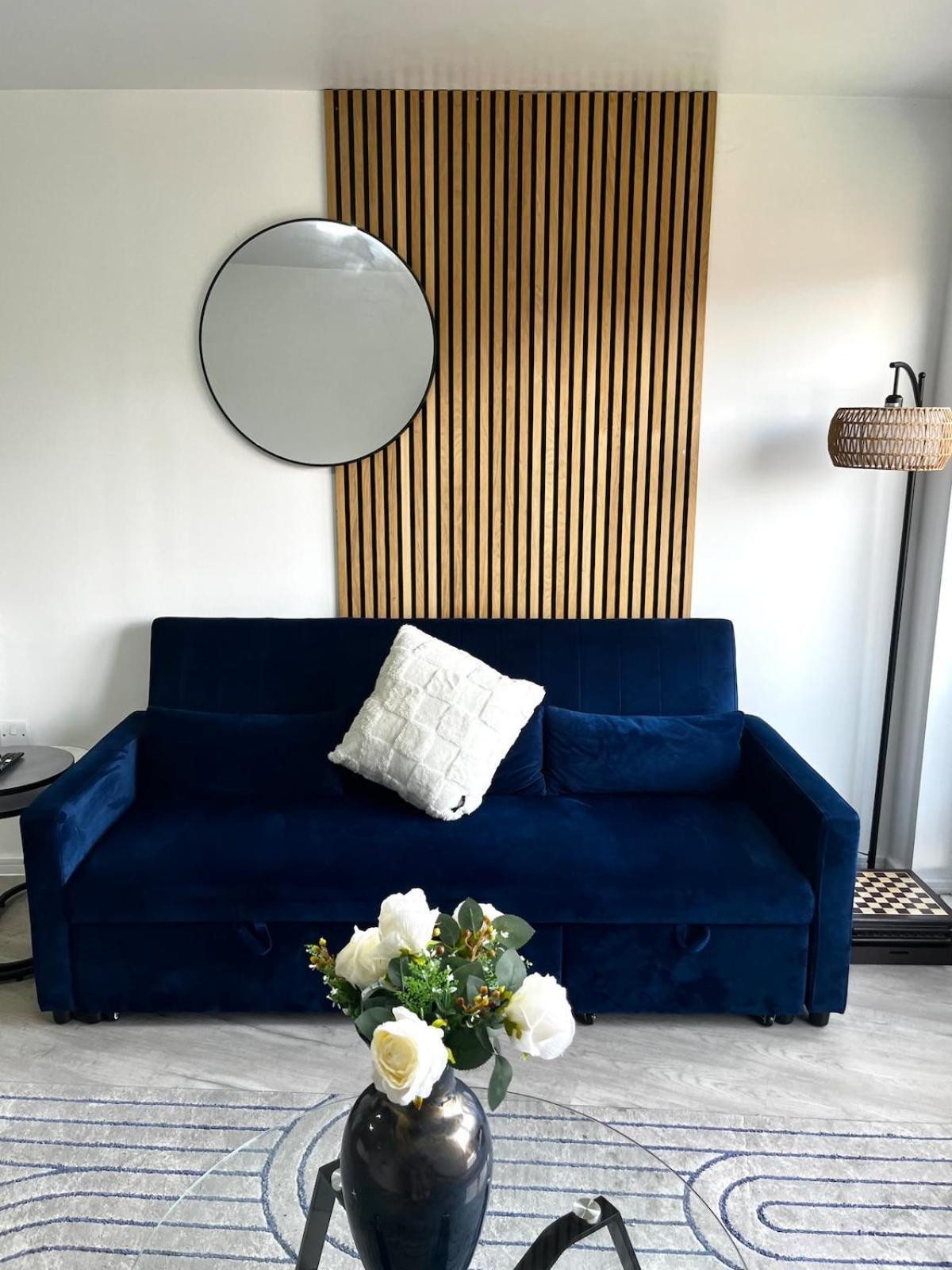 Serene 2-Bed Flat With Canal Views - Coop Live & Ethiad マンチェスター エクステリア 写真